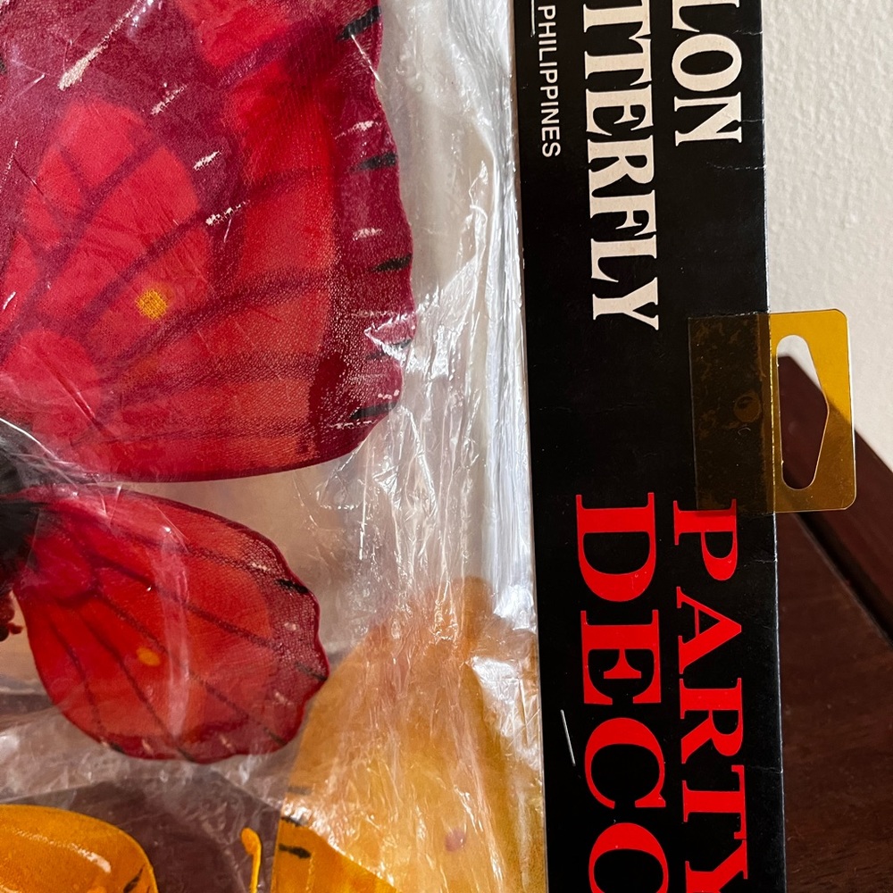 Two Nylon 10” red and yellow vibrant butterflies - Picture 6 of 8